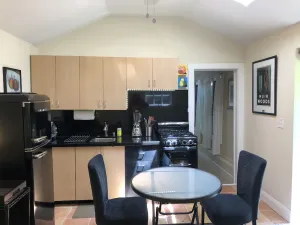 Image of Location! Quiet Garden Private Cottage