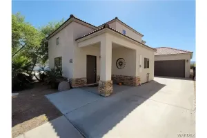 Image of Wonderful 3 Bedroom River House..! Gated Community