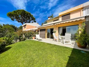Image of Beautiful Villa 8 guests - Pool Access in Mandelieu