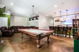 Image of Luxury Fairburn Suite with Wooded View