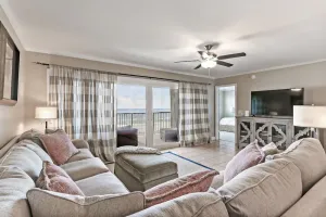 Image of 6th Floor, Updated and beautiful!  Oceanfront condo with balcony, fishing pier.