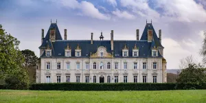 Image of Remarkable neo-classical château in Maine-et-Loire