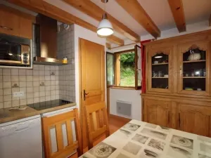 Image of House 2 People