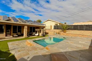 Image of Beautiful Spacious 5 BR with Pool & Jacuzzi and Lake View