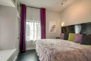 Image of Aspenwood Manor- Modern 2bed\/1ba Luxury Condo -(City Lights)