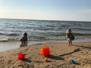 Image of Water View Cottage on Lake Michigan (Bay-side)