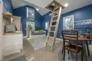 Image of Blue Bay Suite! Near Downtown and Foodie Hot Spots