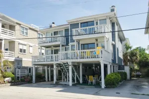Image of 3 Bedroom Townhome Steps from Johnnie Mercer’s!