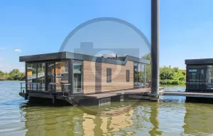 Image of Houseboat Waterlelie