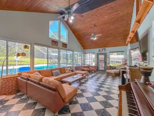 Image of Spacious-Hot Tub -Pool-Dogs-Private-4 Baths-Fun