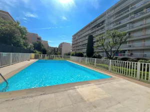 Image of Juan les pins, près de la plage