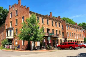 Image of Caroline's Place in Historic Roscoe Village