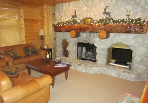 Image of Rustic 2BR Condo with Private Hot Tub and Ski Views