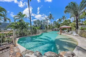 Image of ★ Ocean View  over Port of Airlie★ WiFi  ★ Pool ★
