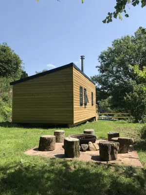 Image of Foxglove Hut - sleeps up to 8