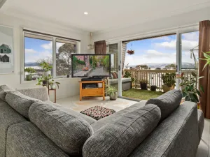 Image of Lake View 4