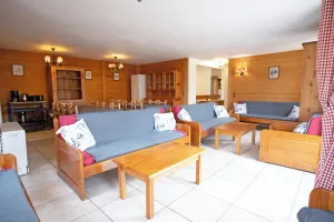 Image of Very large duplex at the foot of the chair lift for 16\/18 people