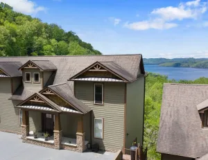 Image of ♡ Your Happy Place Overlooking Center Hill Lake ♡