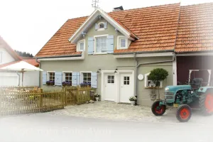 Image of Deluxe farmhouse, smokehouse kitchen, tiled stove, bathroom in stable, Whirlpool