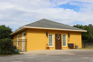 Image of Luxury Guest House at the Manor w Resort Style Pool Access