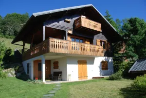 Image of Facing the Mont-Blanc and close to the ski slopes and hiking trails