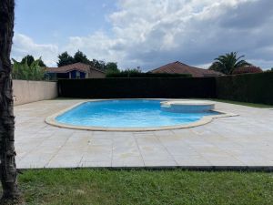 Image of Quiet apartment with pool 5 minutes from the lake