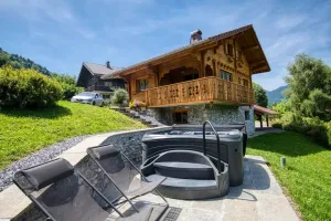 Image of Chalet paisible à Morillon avec jacuzzi et proche des pistes skiables - FR-1-642-66