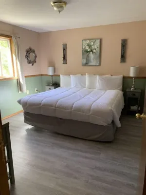 Image of Suite 32 - King Suite