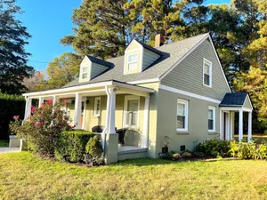 Image of Updated Historic Home 2Mins from downtown  Wake Forest