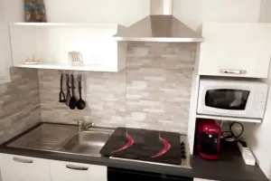 Image of Small house 15 minutes from the beach.