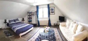 Image of Chez Aurélia: Romantic bedroom-suite with starry sky