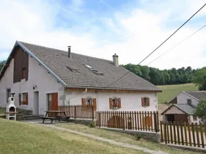 Image of Charming Nature Retreat: Cozy Cottage with Fireplace and Scenic Views