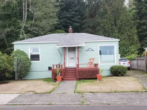 Image of Cozy Astoria Cottage, Million Dollar View, Affordably Priced!