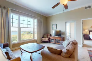 Image of Bayfront condo w\/ amazing views, shared hot tub & community pool