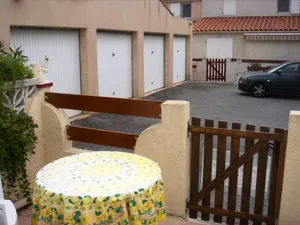 Image of Charmant F2 avec mezzanine, jardinet, terrasse et parking - 4 couchages, Balaruc-les-Bains - FR-1-680-18