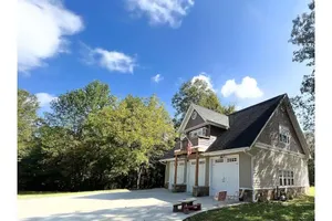 Image of Cozy Cottage - Lake Front - GA Coldwater Retreat
