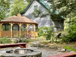 Image of Luxury Cabin with A\/C, Hot Tub, Minutes to Sunday River! 21' Gazebo! Generator!
