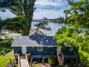 Image of Unique Waterfront Beach House, 1 mile from Friday Harbor