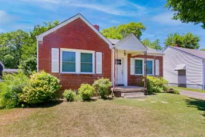 Image of Adorable home near downtown with grill, furnished patio, yard & free WiFi