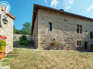 Image of Cozy cottage with garden, fireplace, and wifi in Montarcher