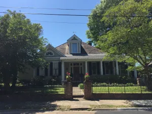Image of Beautiful, spacious center of Natchez - your home away from home