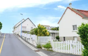 Image of 1 Bedroom Cozy Apartment In Pirou