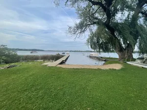 Image of Cozy, quiet cottage on beautiful lake 30 minutes from Ann Arbor