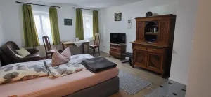 Image of Apartment Roswitha mit Badewanne und Blick auf den Bach