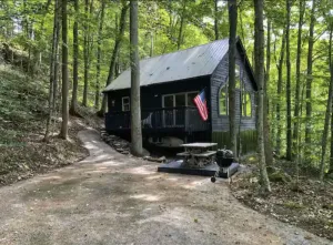 Image of Tanzanite-- The \"GEM\" with a Hot Tub & WiFi!!