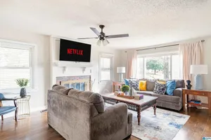 Image of Southern Charm l 5BR l Sleeps 14 l A Location