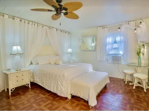 Image of Private bedroom ,private bathroom ,private entrance, private kitchen