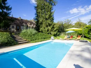 Image of House for 8 with heated pool, garden and WiFi in Montignac