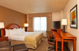 Image of Atlanta Experience! Pet-Friendly Stay! Free Shuttle to ATL Airport & Indoor Pool
