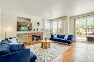 Image of Spacious 4BR 3BA | King Bed | Private Yard | SF Bay Area